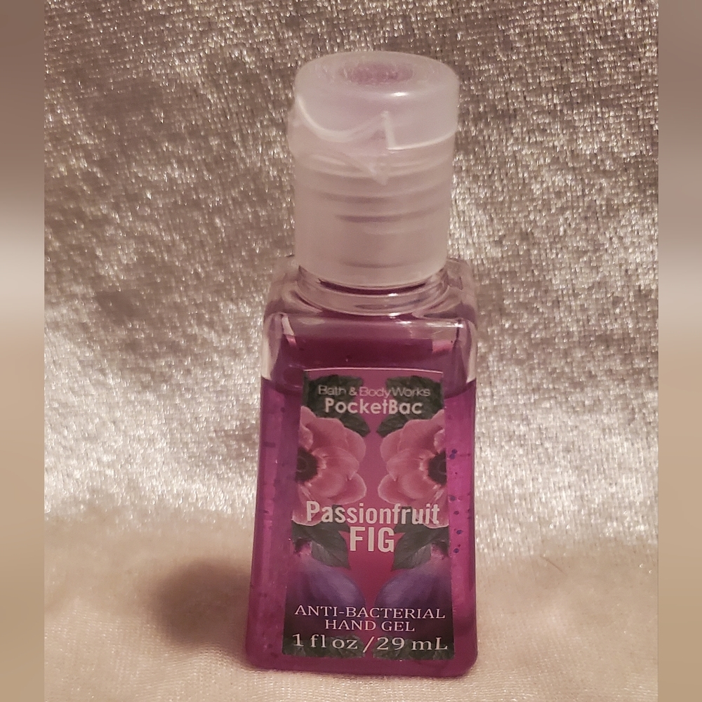 3/$15 Bath & Body Works Passionfruit Fig PocketBac Hand Gel Anti…